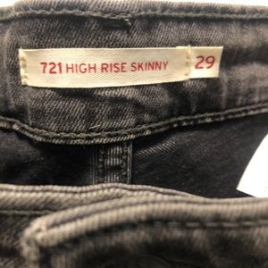 Levi’s 721 Skinny Jeans. Size 29